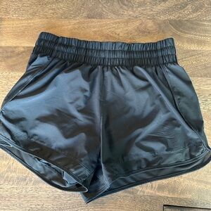 EUC Athleta High Rise Mesh Racer Run Shorts